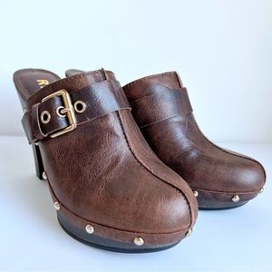 NEW 9 REPORT Laurent Clog Platforms Buckle